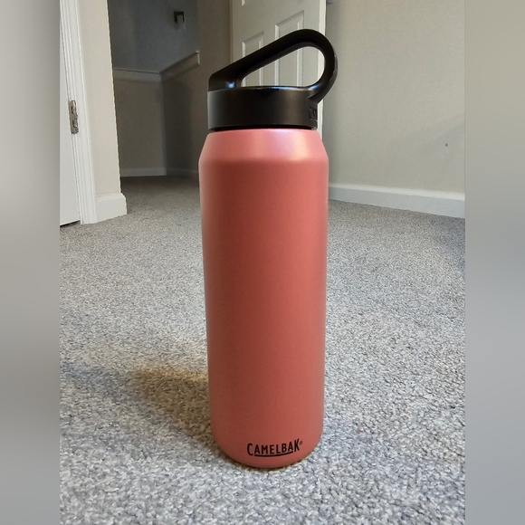 Eddy Camelbak Carry Cap Vaccum Insulated 32 oz Water Bottle - Picture 2 of 4